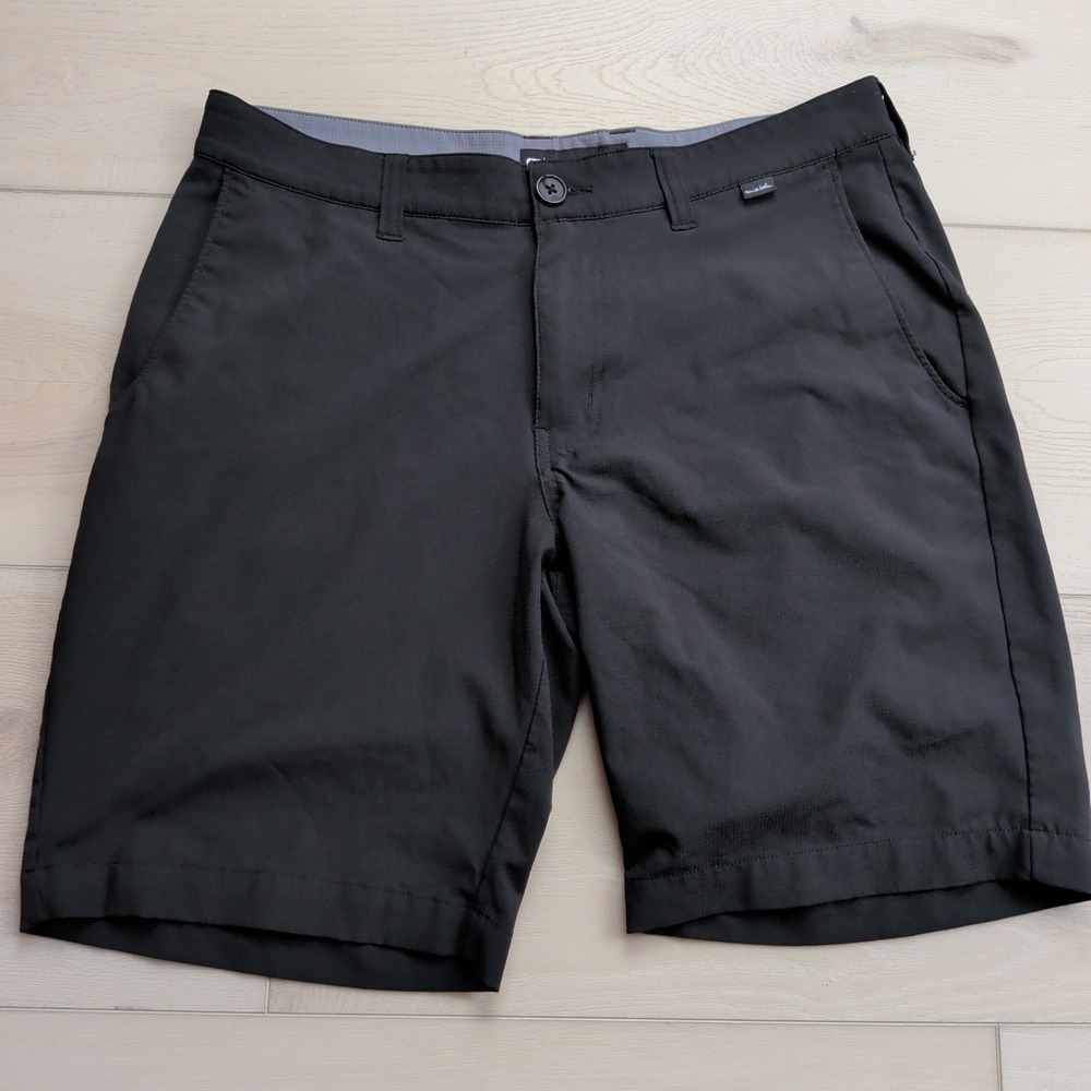 Travis Mathew Wanderlust Golf Shorts Mens 32 Black 9" Performance Stretch